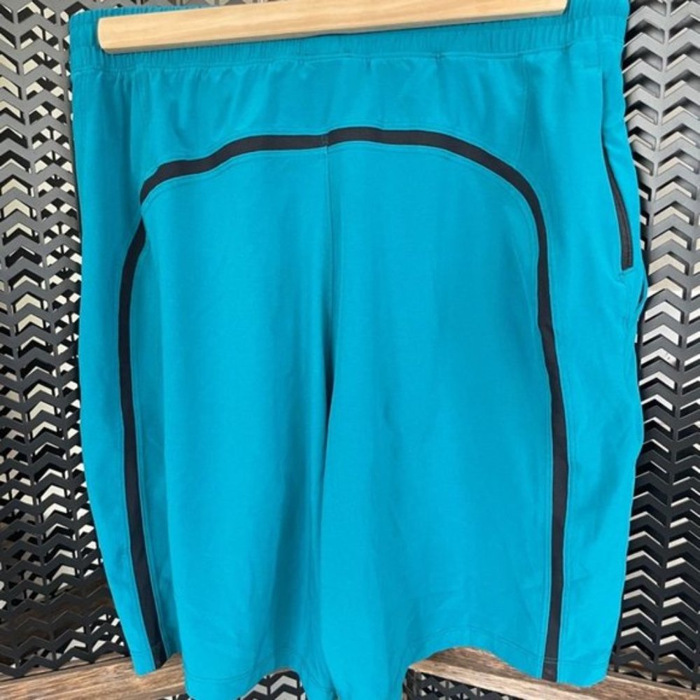 Lululemon Pace Breaker 9” Short with liner